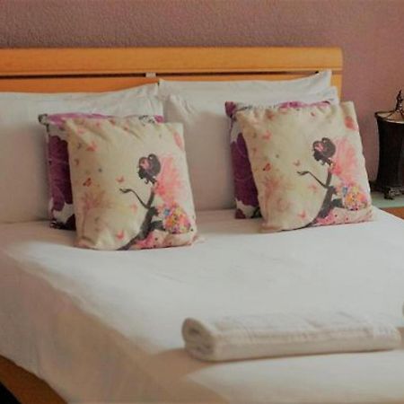The Waterfront Townhouse Accommodation Kilkenny Buitenkant foto